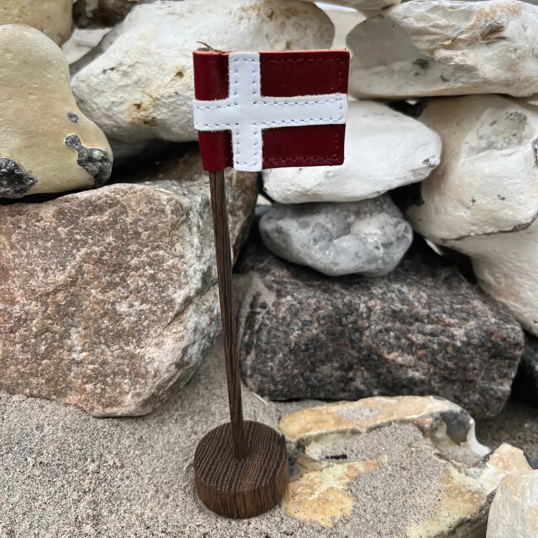 Bordflag, lille, røget eg
